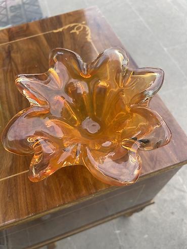 hamam ucun vannalar: Meduza dekorativ qab – kəhrəba rəngli, çiçək formalı - Material — 3