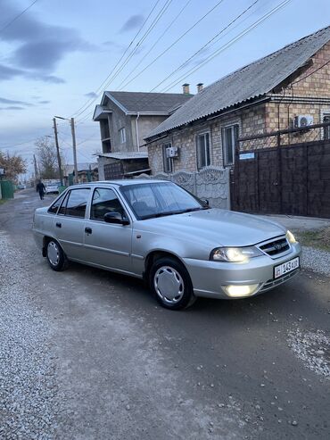 Daewoo: Daewoo Nexia: 2008 г., 1.6 л, Механика, Бензин, Седан