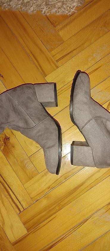 hulahopke za zene: Ženske čizme preko kolena, sivkasto-smeđe (taupe) boje. - Model — 3