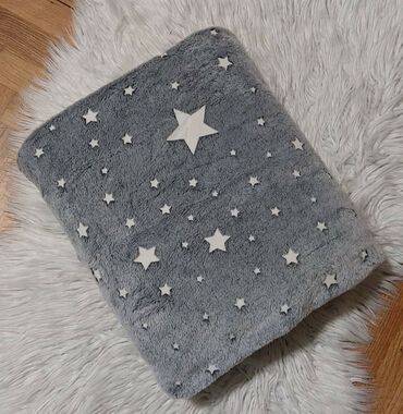Posteljina: 🦄Dečije svetleće ćebe🦄 🦄Dimenzije-150*200 🦄Cena-2.100 dinara — 9