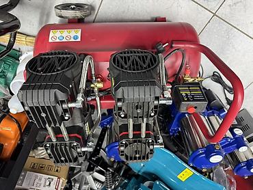 вакуум насос: Масляный компрессор ASM (Oil Free Air Compressor) в красном — 2