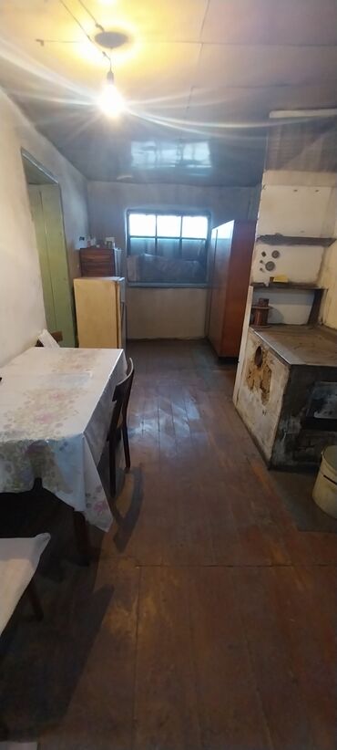 срочно продаю дом село садовое: Үй, 60 кв. м, 3 бөлмө, Риелтор, Эски ремонт
