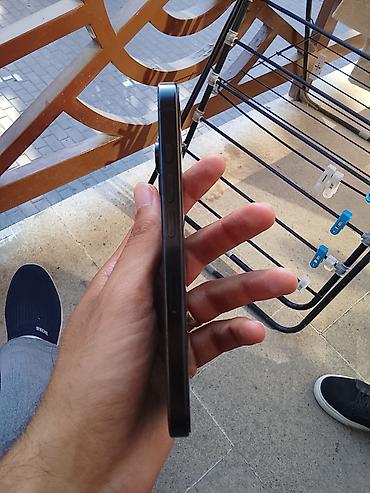 16 pro 2 ci el: IPhone 16 Pro, 128 GB, Black Titanium, Face ID, Simsiz şarj — 4
