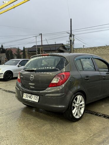 Opel: Opel Corsa hatchback - Korpus: 5 qapılı, tünd boz rəng - Mühərrik və — 4