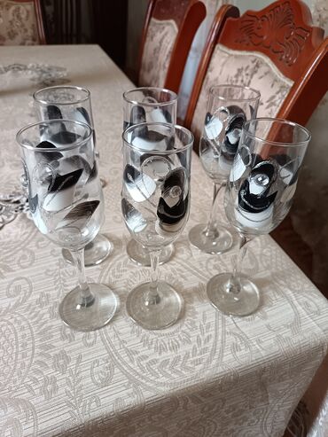 Digər içki üçün qablar: Qədəhlər, Şüşə, 6 ədədli dəst