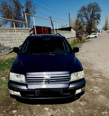 Mitsubishi: Mitsubishi Space Wagon: 1998 г., 2.3 л, Механика, Бензин, Минивэн