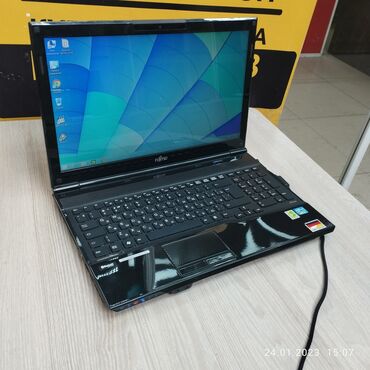 macbook скупка: Ноутбук, Fujitsu, 4 ГБ ОЭТ, Intel Core i3, 15.6 ", Татаал эмес тапшырмалар үчүн