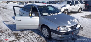 Toyota: Toyota Avensis: 2002 г., 1.8 л, Автомат, Бензин, Хэтчбэк