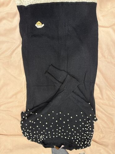 Dəstlər, kostyumlar: Qadın geyim dəsti – 4 fərqli don 1) Pudra rəngli, incə çiçək naxışlı — 17