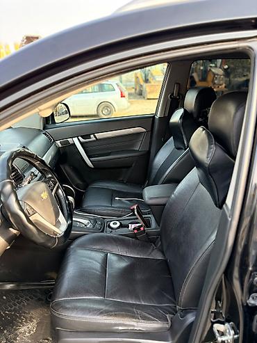 Chevrolet: Chevrolet Captiva SUV - Kuzov: qara rəng, iri radiator barmaqlığı ilə — 14