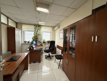 Офисы: Сдаю Офис, 220 м², В административном здании, 1 линия, С оборудованием, С отдельной кухней — 6