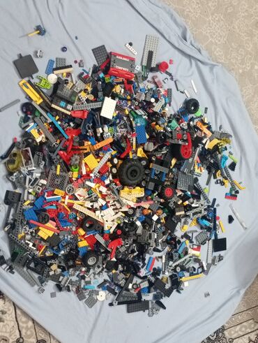 детский магазин игрушек бишкек: Большой лот деталей LEGO (смешанная россыпь) - Сотни разноцветных