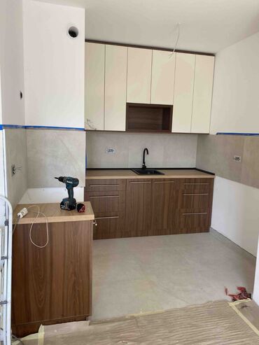 Ostali nameštaj: Nameštaj po meri od punog drveta univera i medijapana farbanog — 9