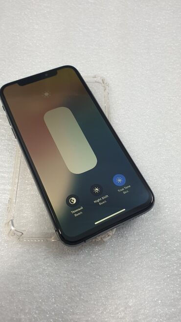 Apple iPhone: IPhone Xs, Б/у, 64 ГБ, Черный, Чехол, 100 %