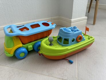 игрушка грузовик: Продаю б/у Грузовик сортер и лодка Полесье. Хорошего качества в