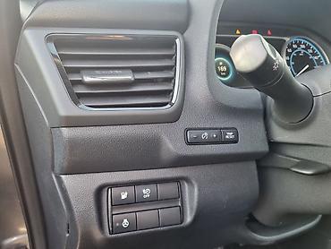 Nissan: Nissan Leaf: 2019 г., Электромобиль, Хэтчбэк — 12