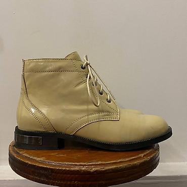 Сапоги: Женская обувь 7 пар. Высокие женские сапоги 1) Темно-коричневые — 10