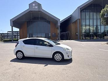 aqua disk: Toyota Aqua (Prius C) hibrid hetçbek kredit mumkundur 5300 azn odemek — 3