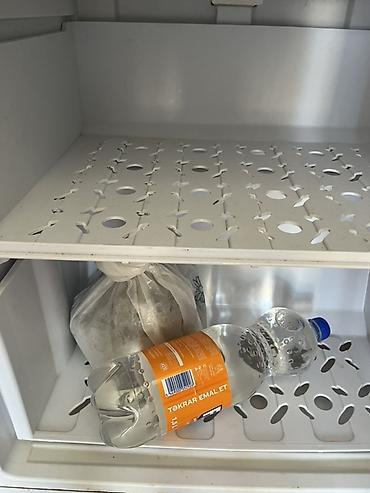 magintafon satisi: Soyuducu – iki kameralı, ağ rəng Xüsusiyyətlər: - Üst hissədə — 3