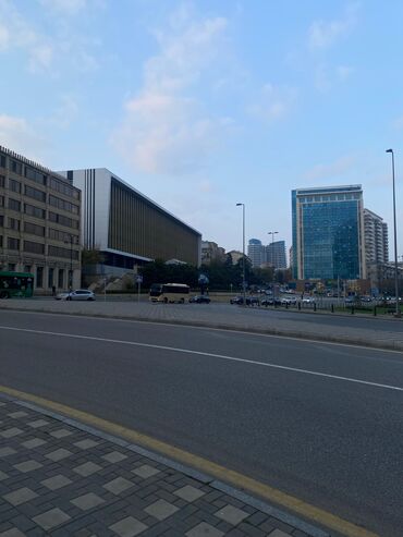 Mağazalar: Yasamal rayonu Dovlet Statistika Komitesinin yani bina prospektin — 6