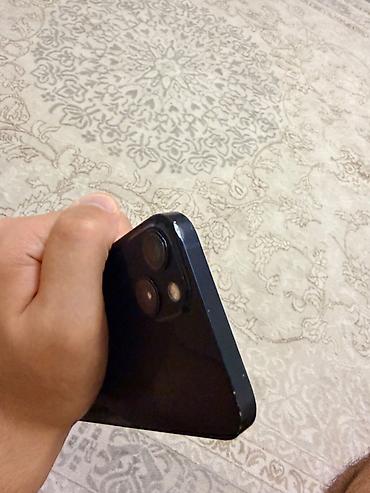 Apple iPhone: IPhone 13, Qara, Simsiz şarj — 4