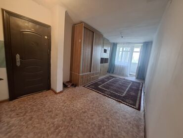 продаю дом в новониколаевке: 1 бөлмө, 18 кв. м, Жатакана жана мейманкана түрүндө, 4 кабат