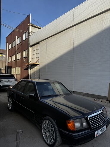 Mercedes-Benz: Mercedes-Benz E-Class: 1993 г., 3.2 л, Механика, Бензин, Седан — 2