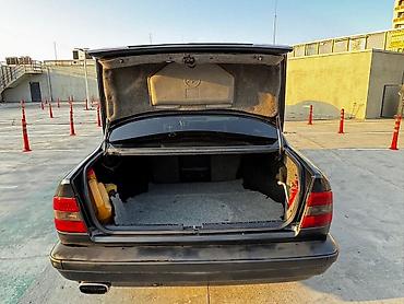 bmw group: BMW 5 series: 2.5 l | 1995 il Sedan — 10