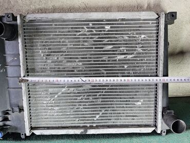 Радиаторы: Радиатор охлаждения двигателя BMW E30, 318i, 1991г.в. Оригинал BEHR — 7