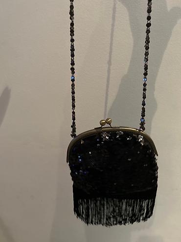 Классические сумки: Сумки разные, кожа и кожзам
Классические и нестандартные, клатч — 7