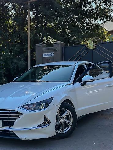 Hyundai Sonata: 2022 г., 2 л, Автомат, Бензин, Седан