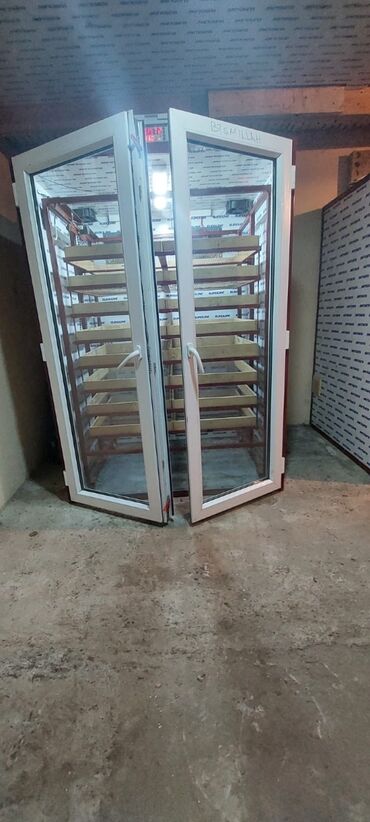 İnkubatorlar: Az islenib. İşimlə əlaqədar məşğul olmadığım üçün satıram. Tam — 3