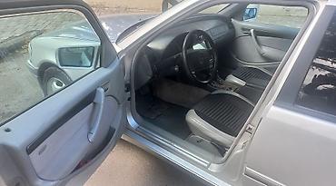 panelerin satisi: Mercedes-Benz C-Sinif sedan (W202), gümüş rəng. - Kuzov: 4 qapılı — 10