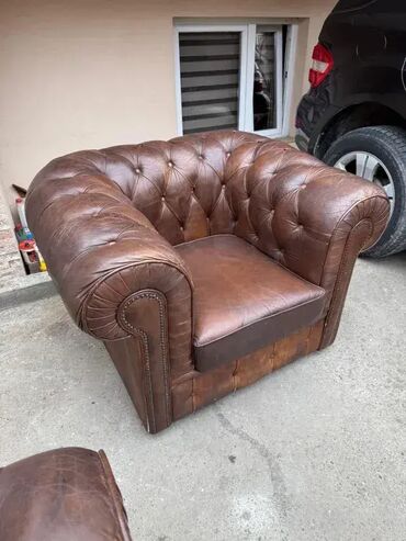 dimenzije kreveta za jednu osobu: Chesterfield fotelja PRAVA KOZA moguc prevoz Chesterfield fotelja