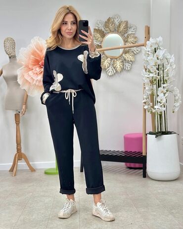 Gornji i donji deo: ✨️MODEL KOMPLET /DUKS-DONJI DEO TRENERKA✨️ 🎀🎀Ženske trenerke, kako sa — 7