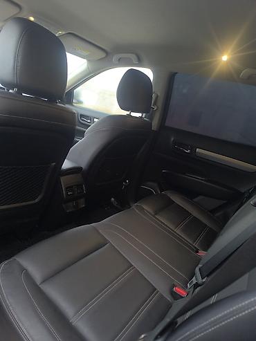 авто логан: Renault Samsung QM6 (QM6 на номерной рамке), серый металлик, кузов — 4