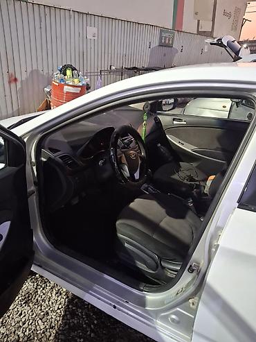 sprinter 4 4: Hyundai Accent: 2013 г., 1.6 л, Автомат, Бензин, Седан — 7
