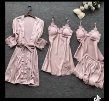 розовая пижама: Комплект, Пеньюар, Атлас