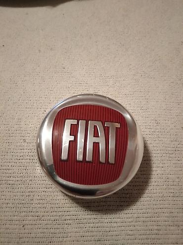 Mali znak za Fiat za haubu ili slicno,Alu,precnik oko 5 cm. polovan na lalafo.rs Mali znak za Fiat za haubu ili slicno,Alu,precnik oko 5 cm. polovan