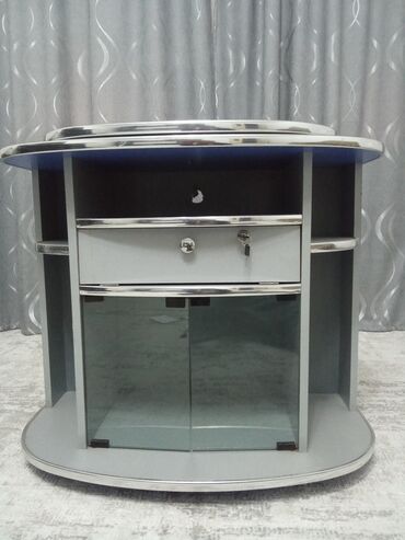 бу тумба под телевизор: Тумба и подставка для телевизора, Б/у, Напольная, Самовывоз