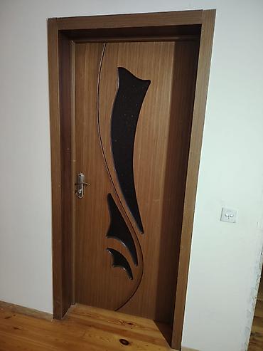 isti: Qapi 3eded 205/80sm 115azn biri Mehemmedi 8687 leliAğac teksturalı — 1