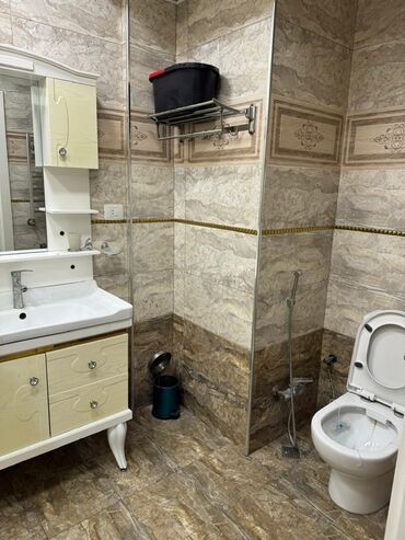 Günlük kirayə mənzillər: 3 otaqlı, Nizami r. r-nu — 9