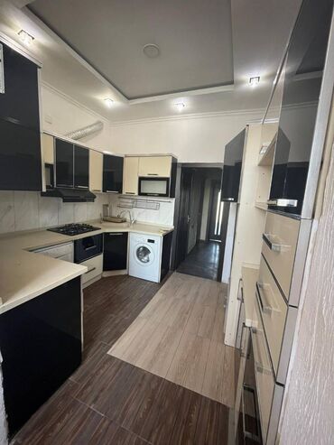 Долгосрочная аренда квартир: Elmlər Metrosuna 5-6 dəqlik məsafədə yalnız oğlanlara (tələbələrə