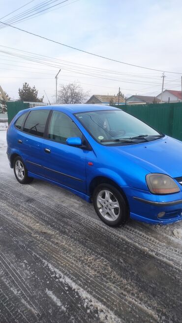 Nissan: Nissan Almera Tino: 2000 г., 2 л, Автомат, Бензин