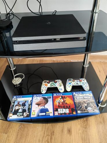 PS4 (Sony PlayStation 4): В идеальном состоянии в том числе и джойстики