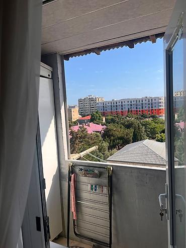 əmlak satisi: Bakı, Bakıxanov qəs., 1 otaqlı, Köhnə tikili, 40 kv. m — 10