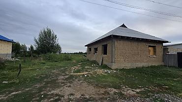 недостроенное: Продаётся одноэтажный дом на 10 сотый участке Сокулук Жаңы пахта — 1