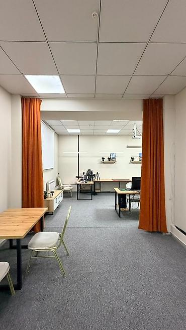 Коммерческая недвижимость: Сдаю Офис целиком: 45 м², В жилом комплексе, С ремонтом, С отдельным санузлом — 5