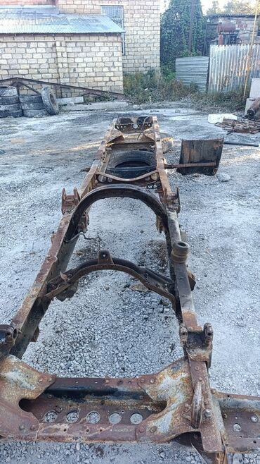 запчасти на мерседес вито: Ağır yük avtomobili üçün metal şassi/çarx bazası - Tam uzunluqlu, iki