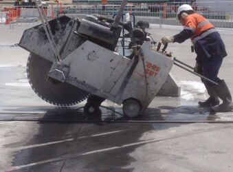 Beton işləri: #Betonkesme #betondeşmə Beton kubik kərpic - dən kəsim deşim — 14